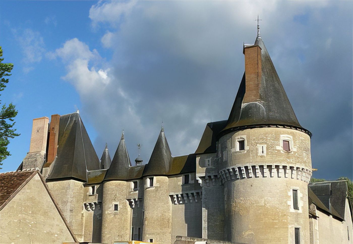 Château de Fougères S/Bièvre