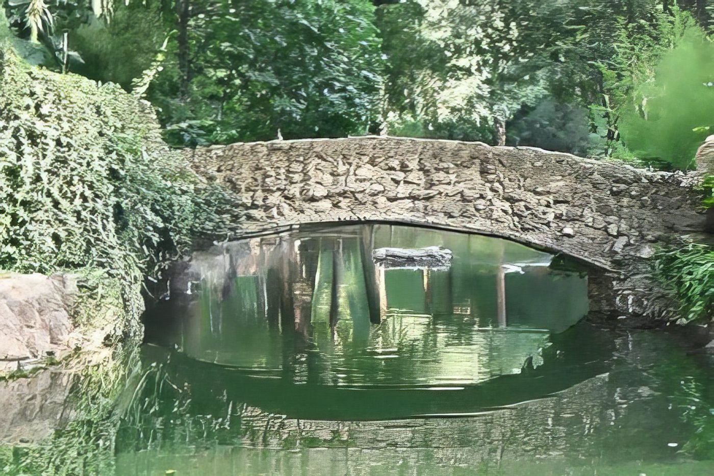 Séville - Parque Maria Luisa - Le petit pont de pierre