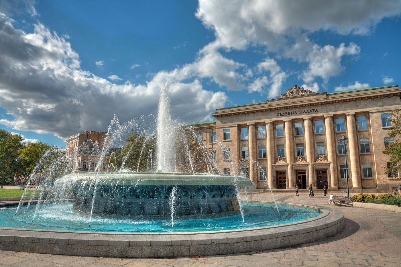 Fontaine devant le tribunal régional de Ruse à Pyce - Bulgarie