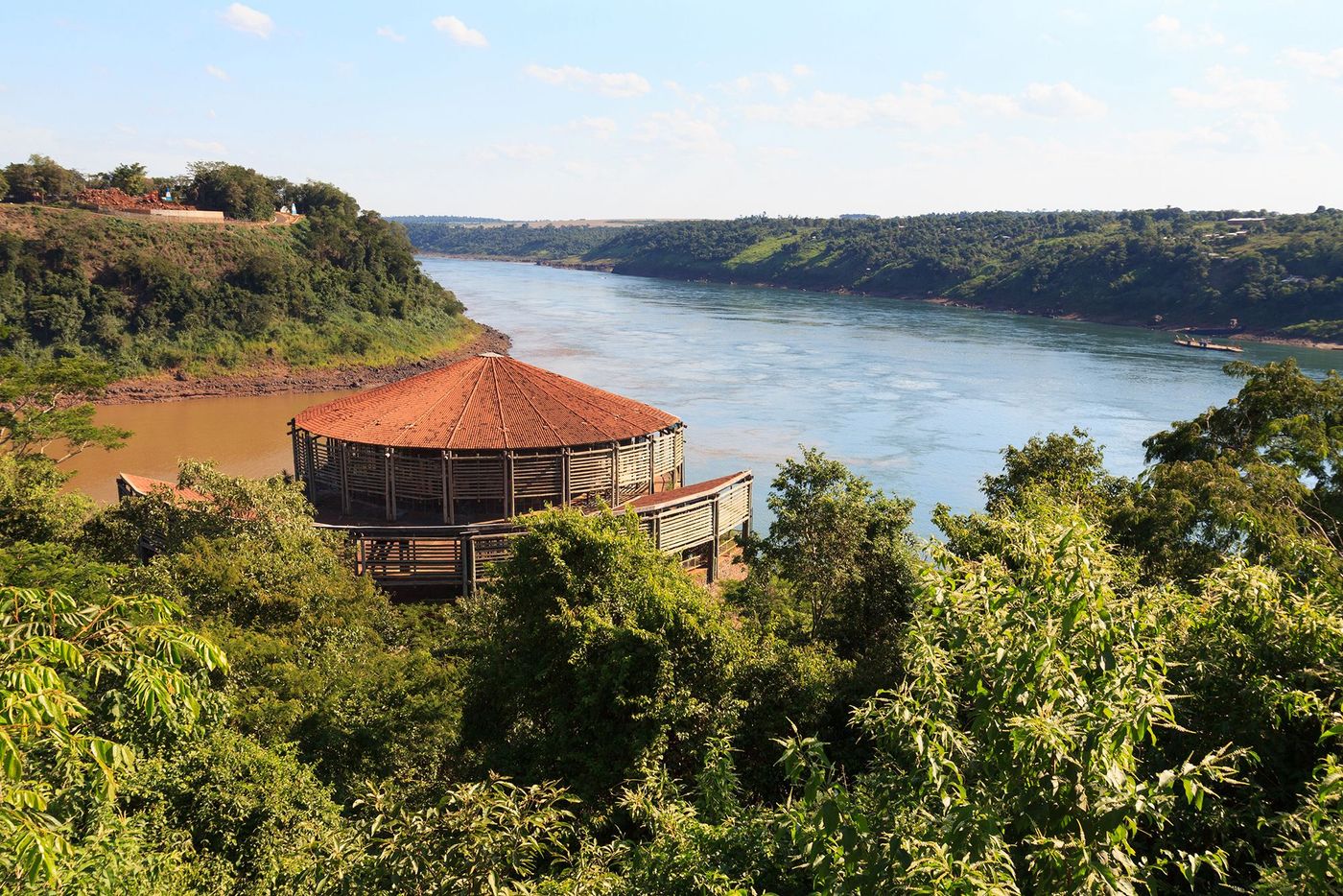 Río Paraná entre Brésil et Paraguay