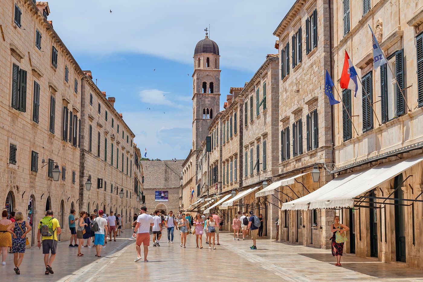 Rue Stradun - tour de l’Horloge