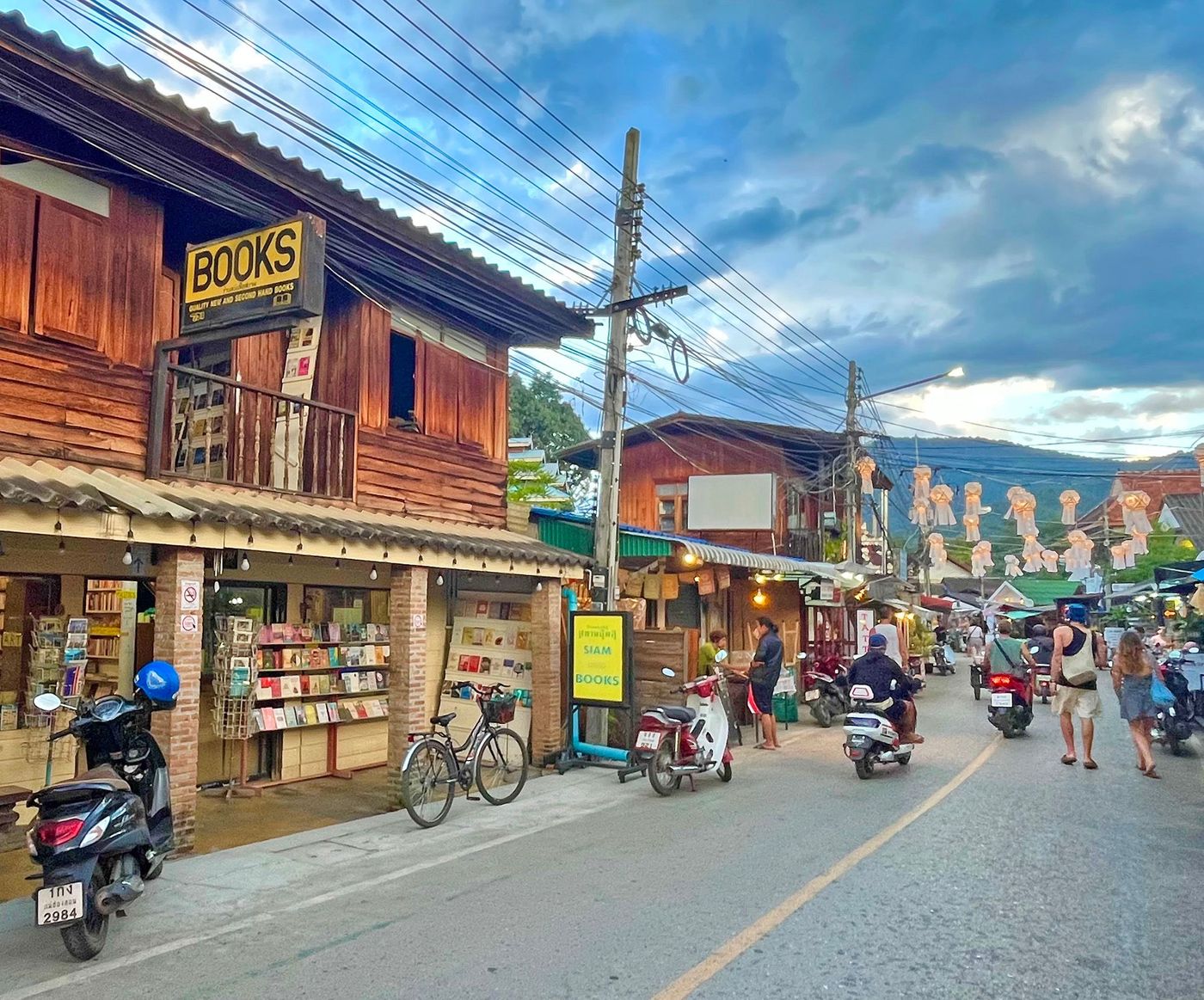 Rue principale de Pai