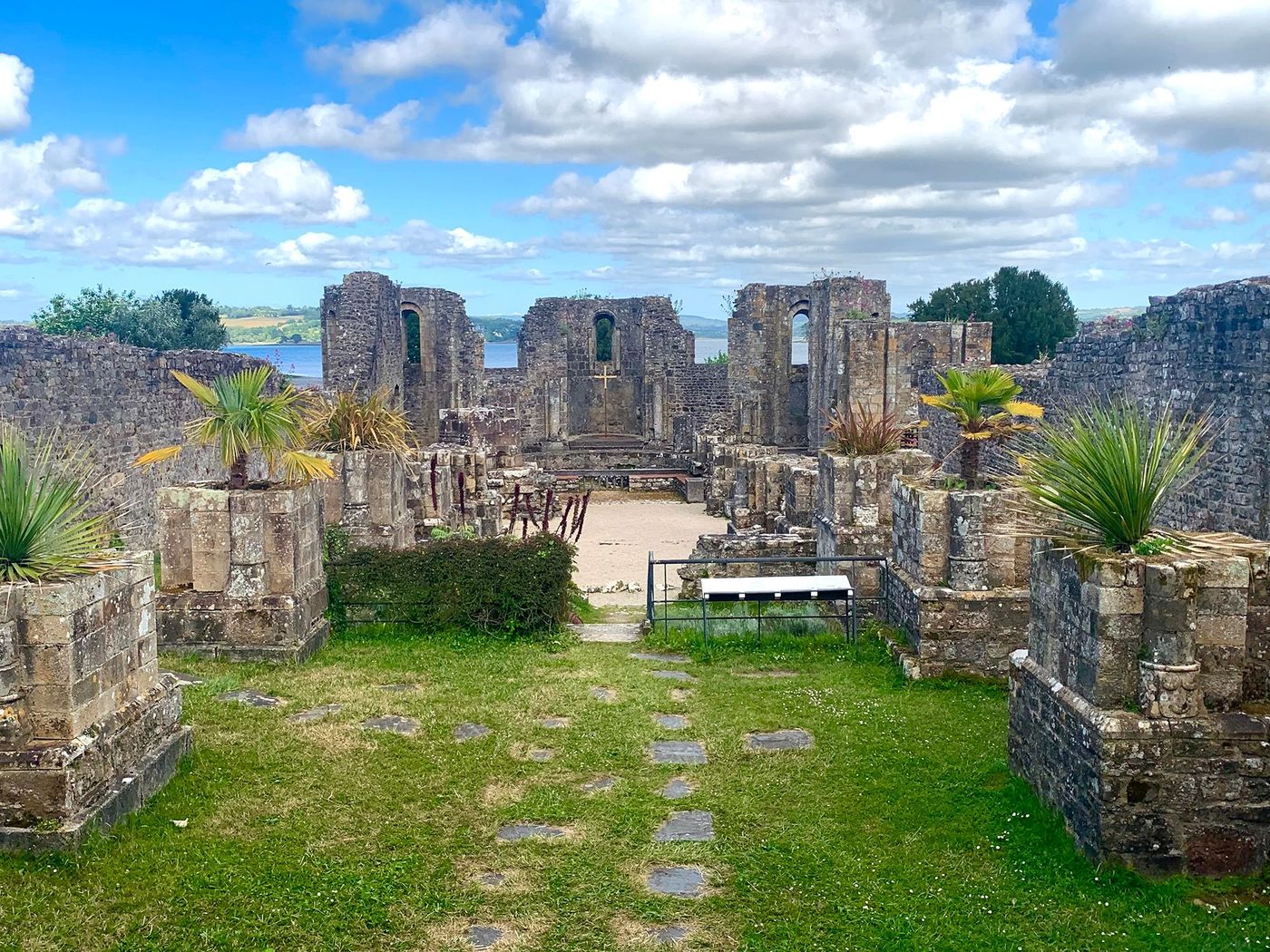 Ruines de l'abbaye bénédictine de Landévennec