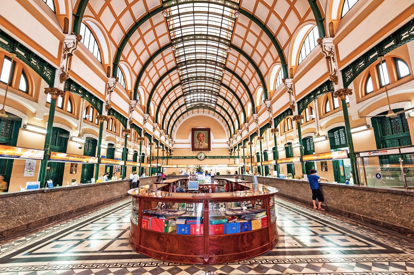 saigon poste centrale