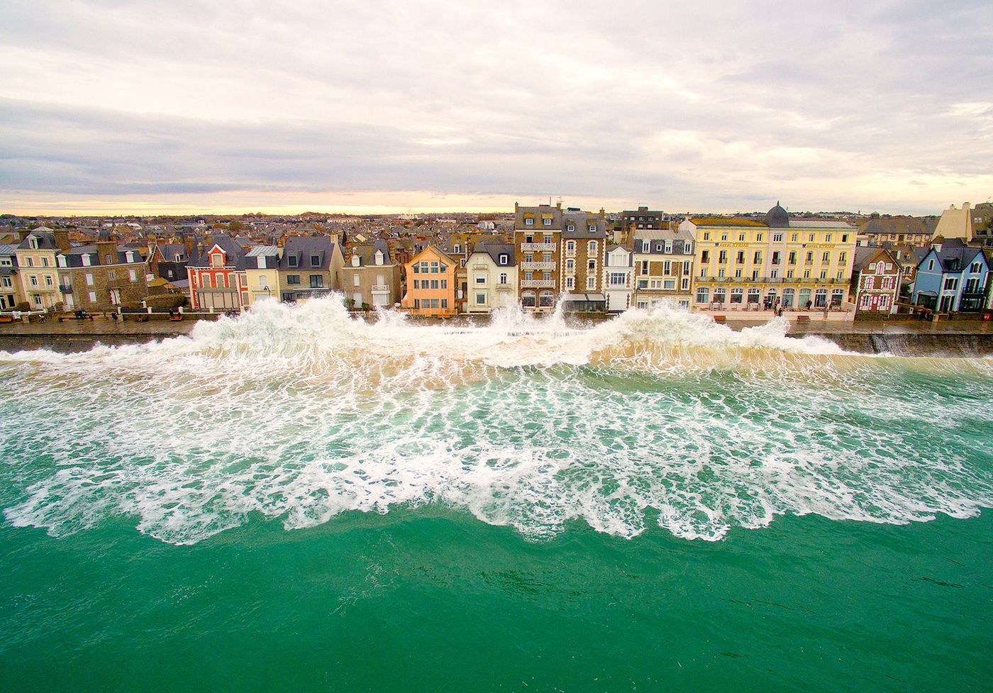 Bretagne Saint-Malo Vagues