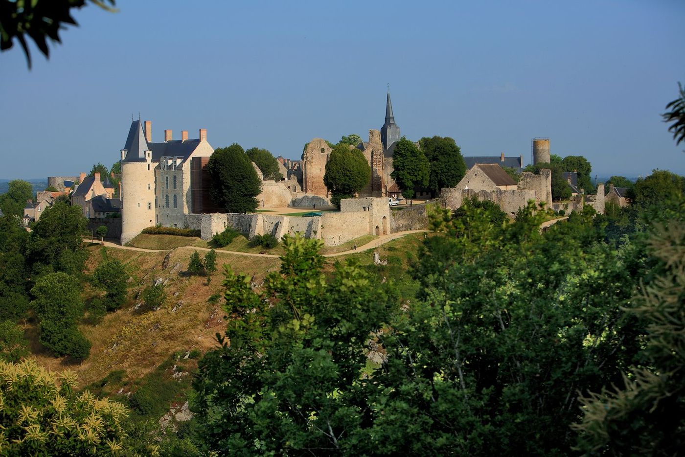 Sainte Suzanne Mayenne Village