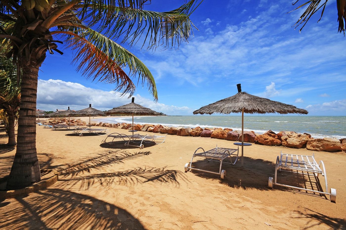 La plage de Saly, Sénégal