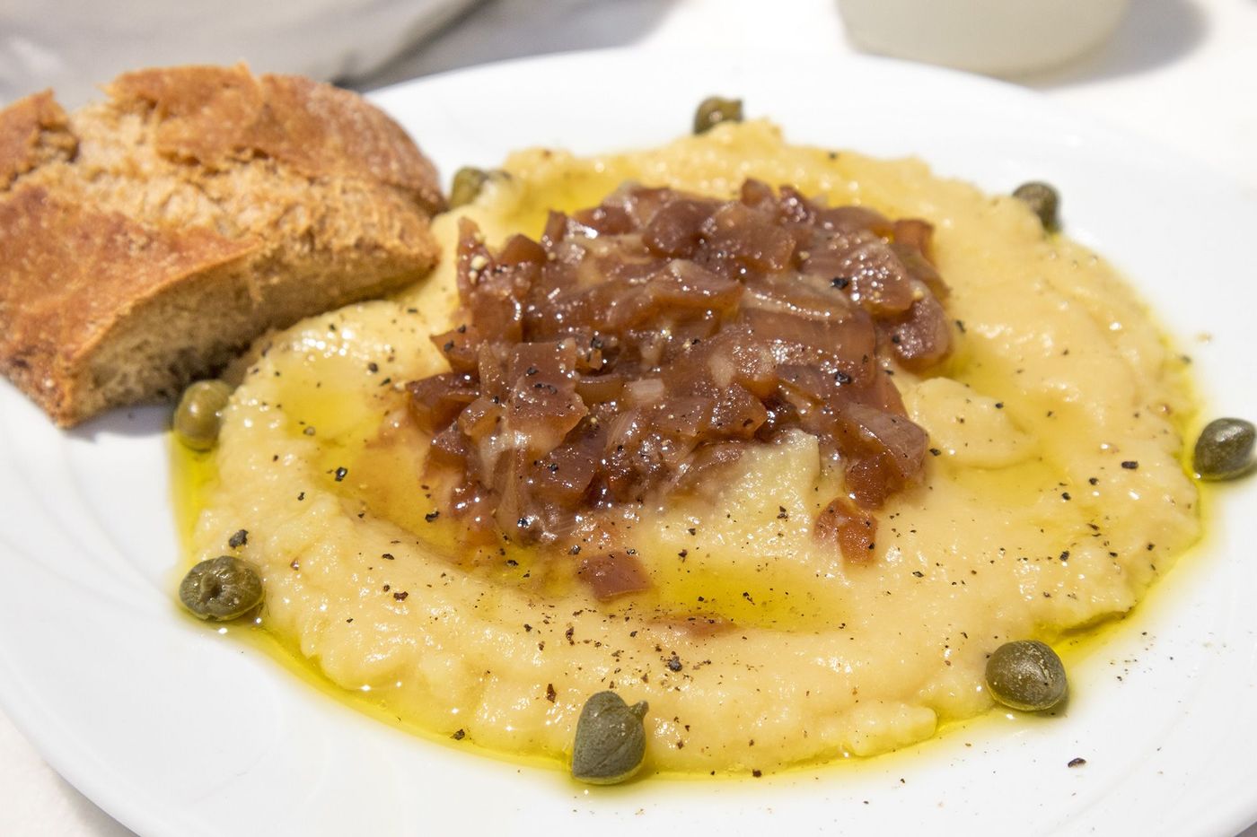 Santorin Plat local Fava