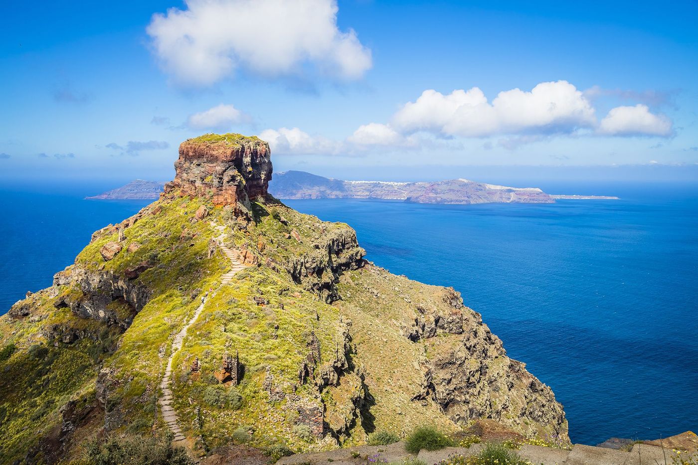 Santorin Skaros Rock
