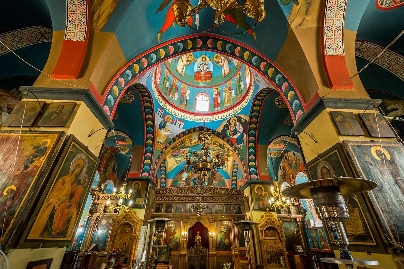 Sentier d'Abraham Basilique catholique d'Artas