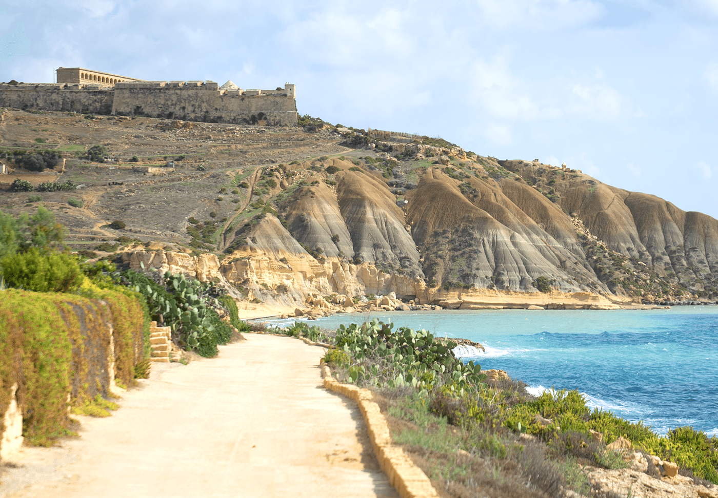 Sentier direction le fort Chambray