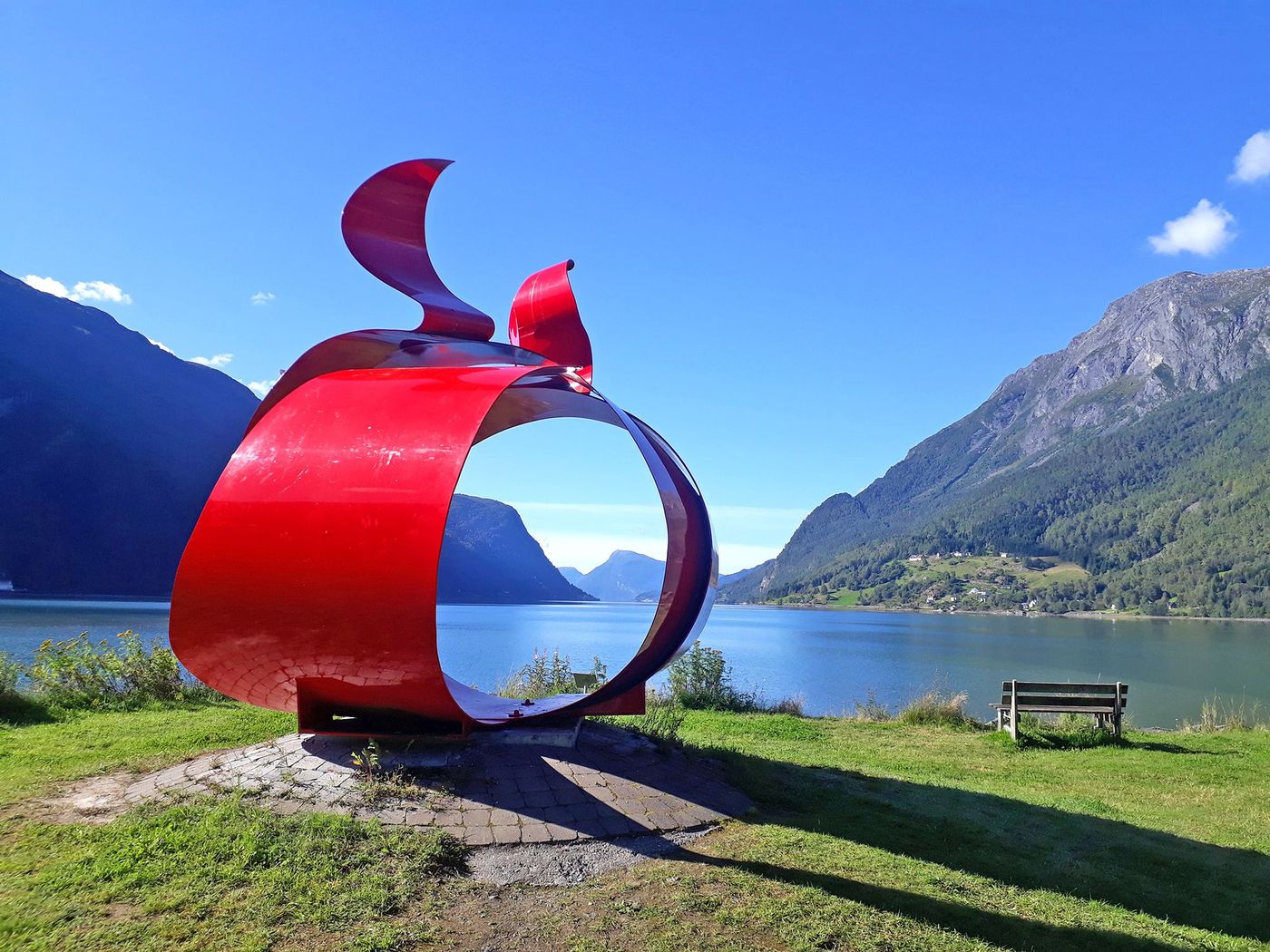 Skjolden - pomme rouge