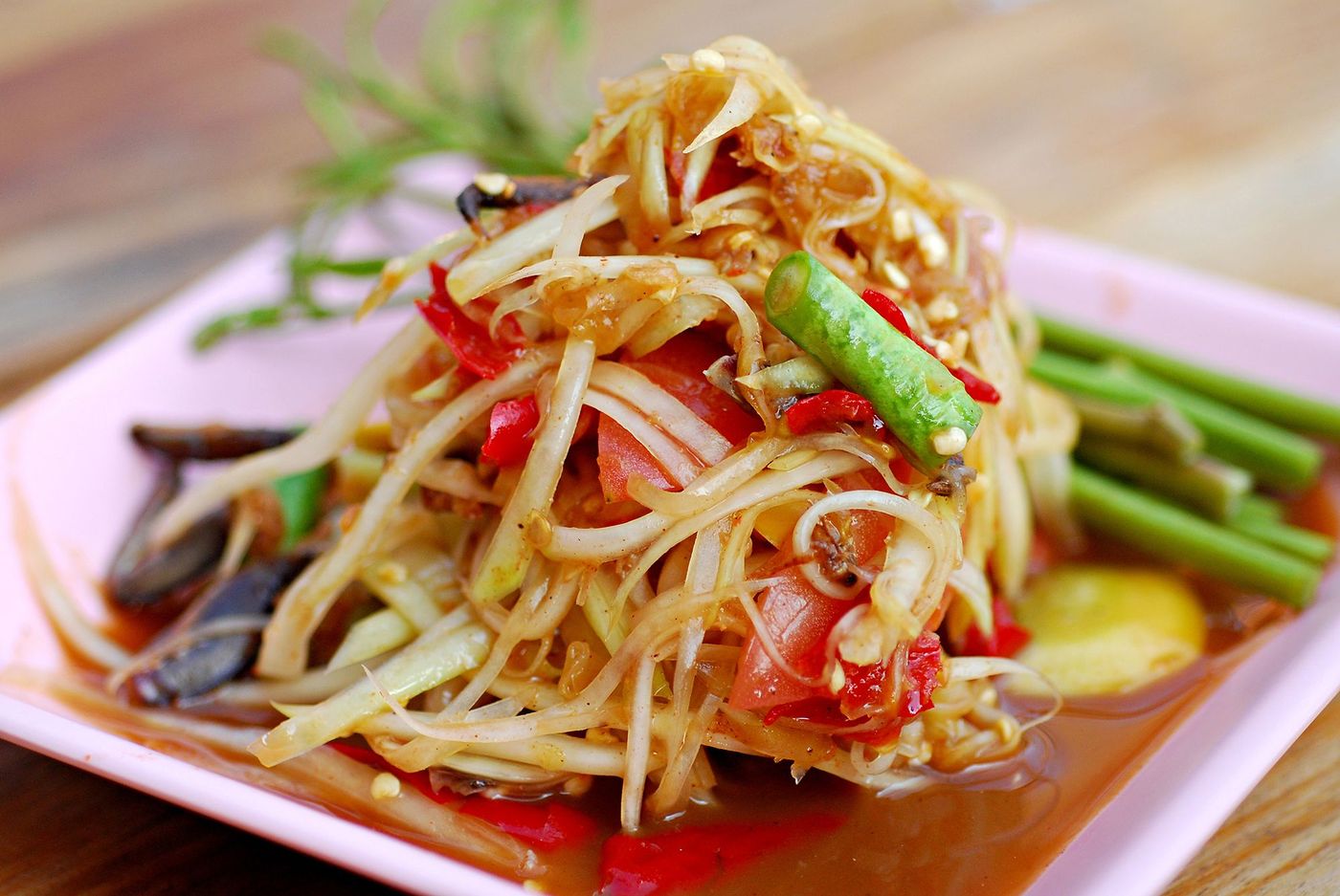 Som tam kai yang