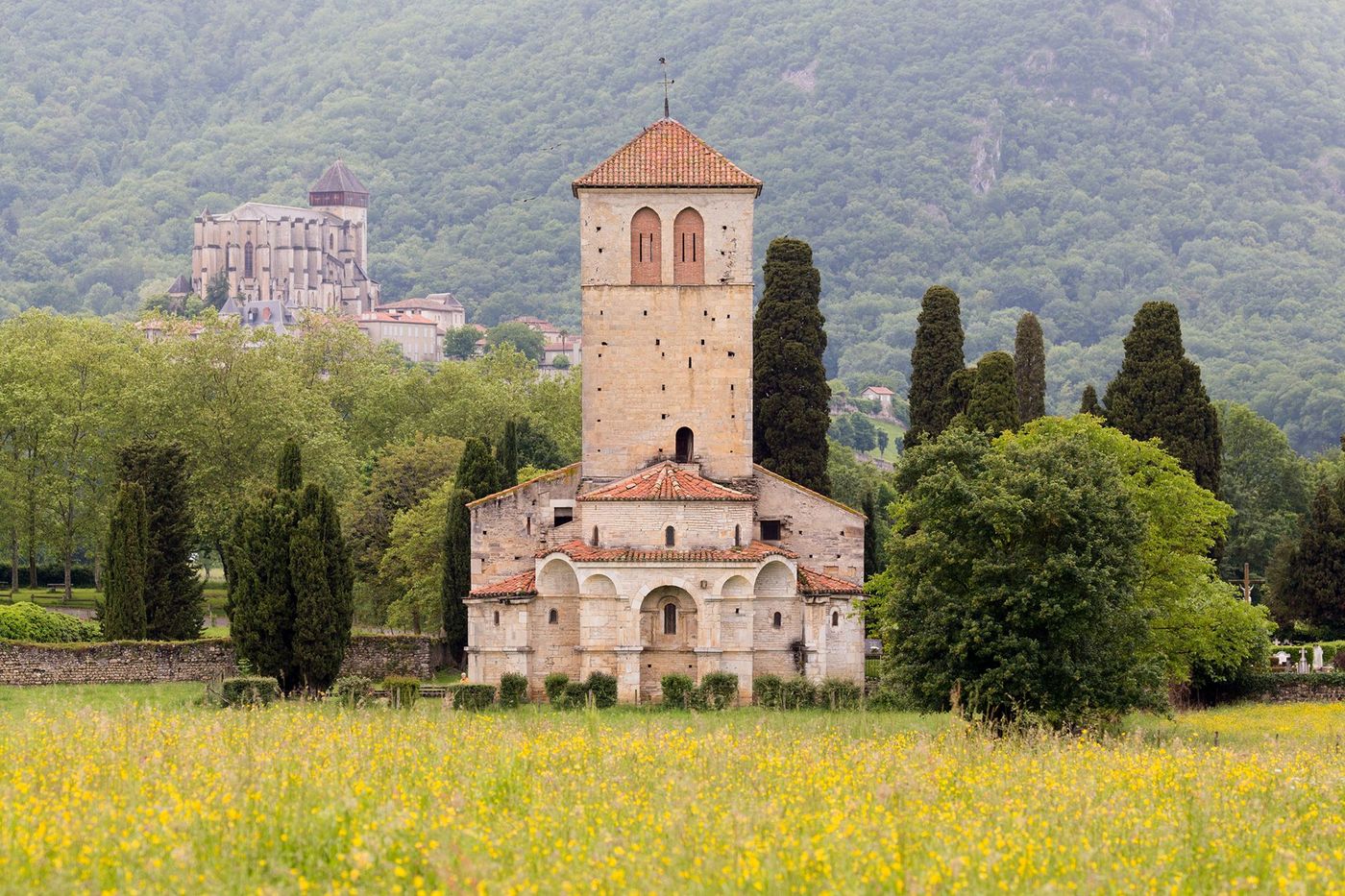 Basilique Saint-Just de Valcabrère