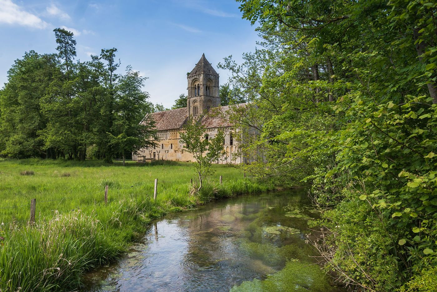 Vieille église de Thaon