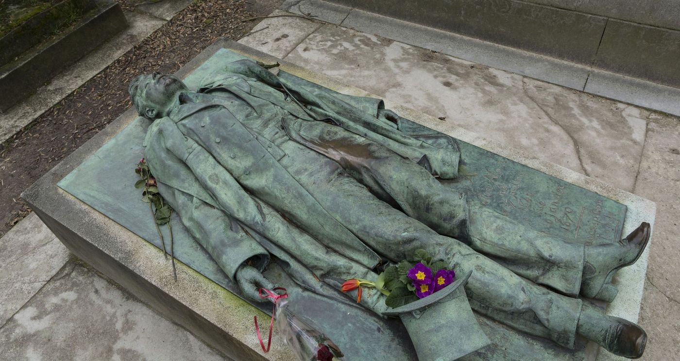 Tombe Victor Noir Pere Lachaise
