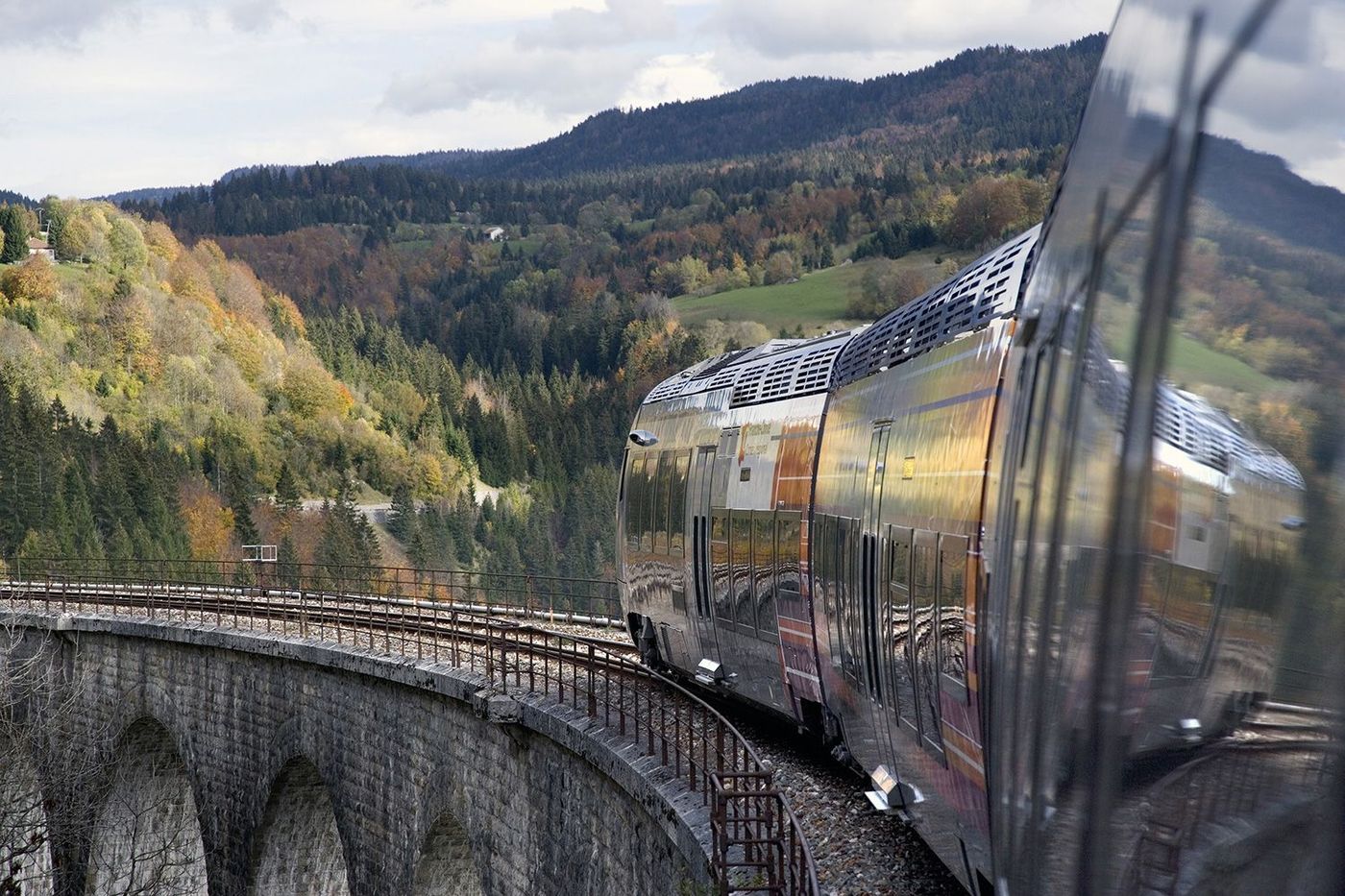 Train Ligne des Hirondelles