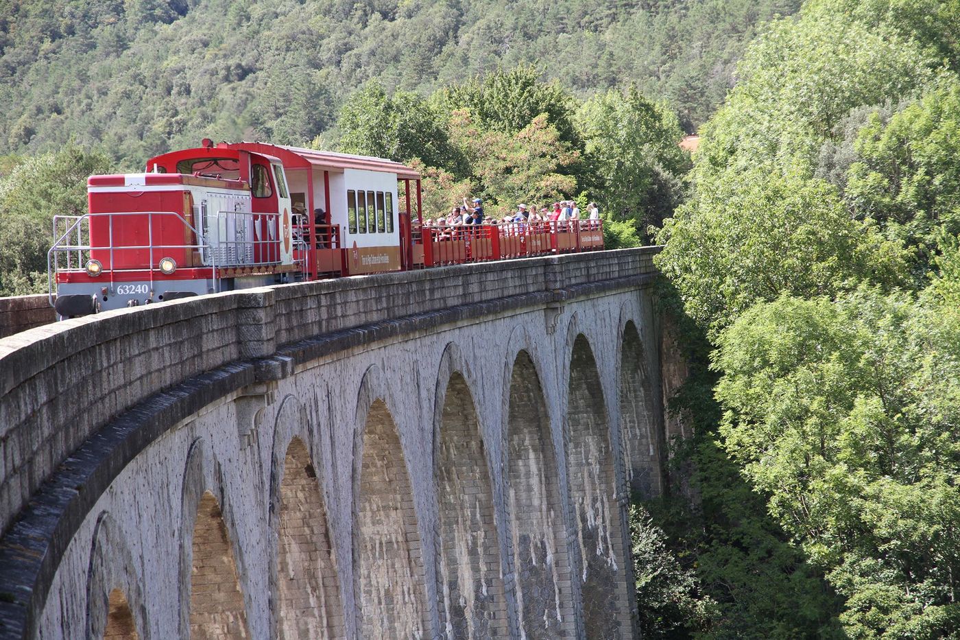 Train rouge