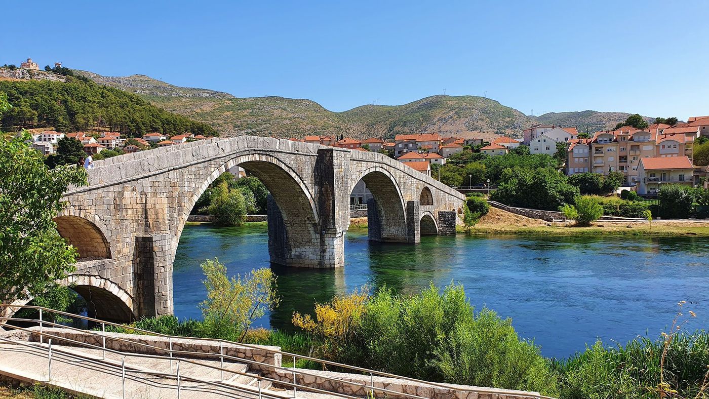 Vue du pont Arslanagic à Trebinje - Bosnie-Herzégovine 