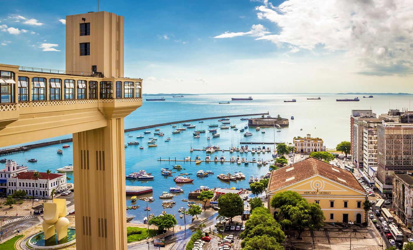 Elevador Lacerdae et Mercado Modelo en contrebas
