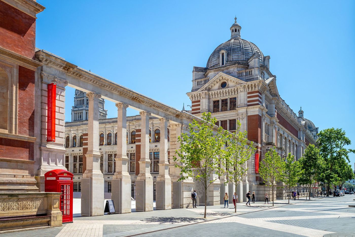Victoria and Albert Museum