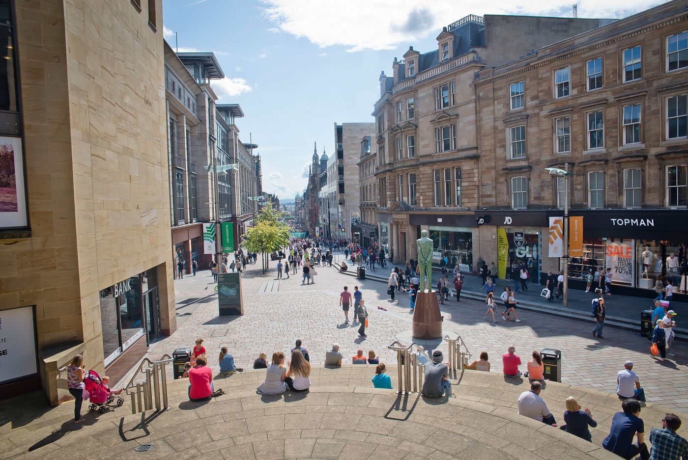 Ecosse Looking down Buchanan Street