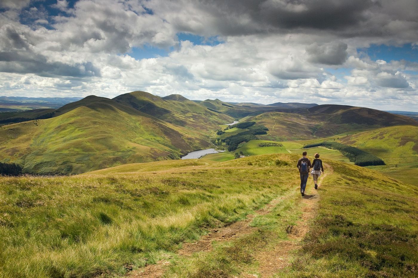 Ecosse Walking path in the Pentland Hills Regional Park, just south of Edinburgh