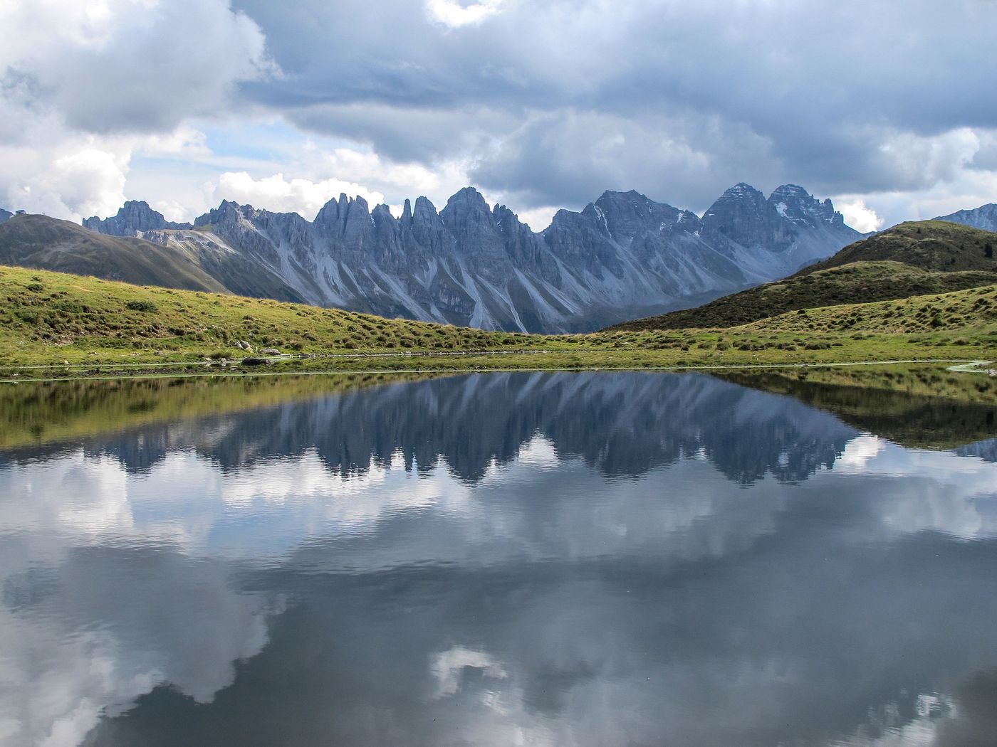 Vue-depuis-la-randonnée-du-Mont-Selfeins-dans-le-Tyrol