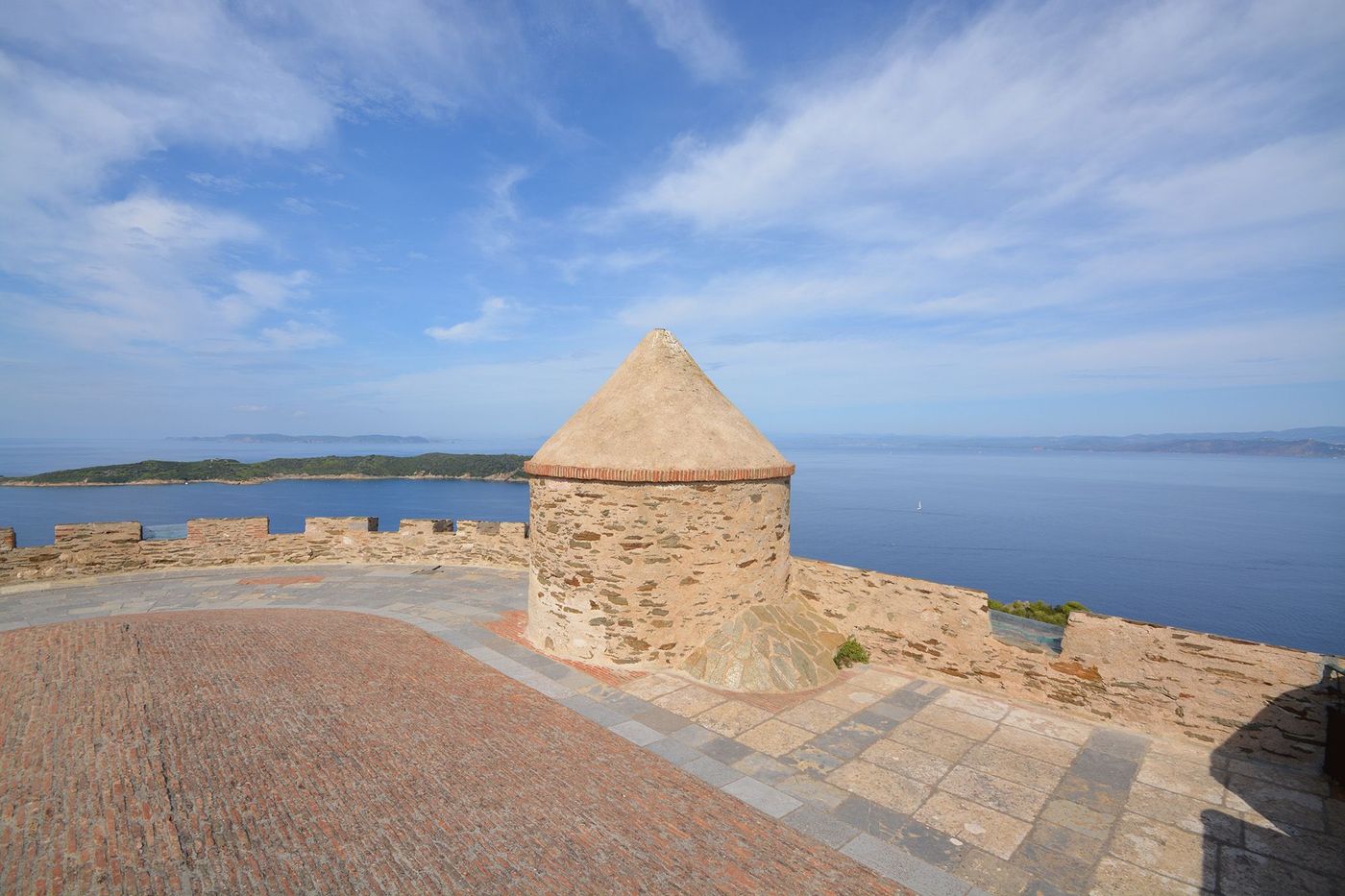 Vue depuis le fort de L’Estissac