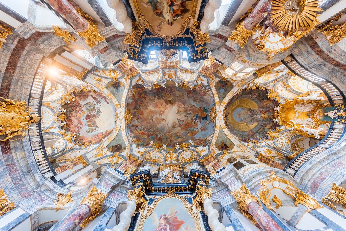 Résidence de Würzburg avec le Hofgarten et la Residenzplatz (Bavière)