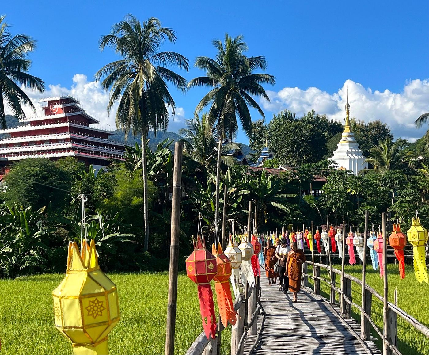 Wat Mok Cham Pae - pont de bambou