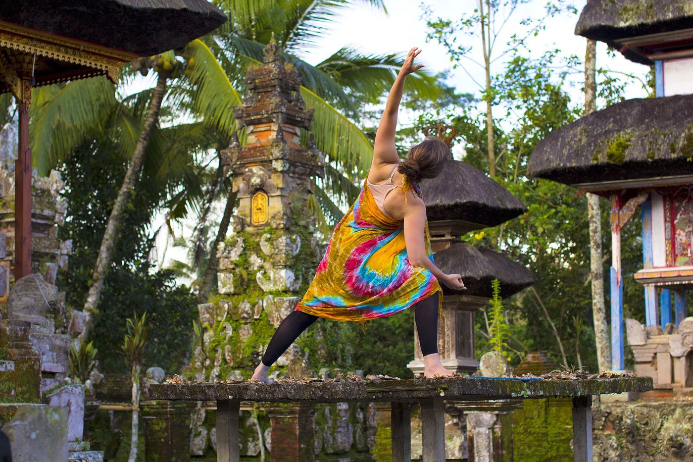 Yoga dans un temple balinais