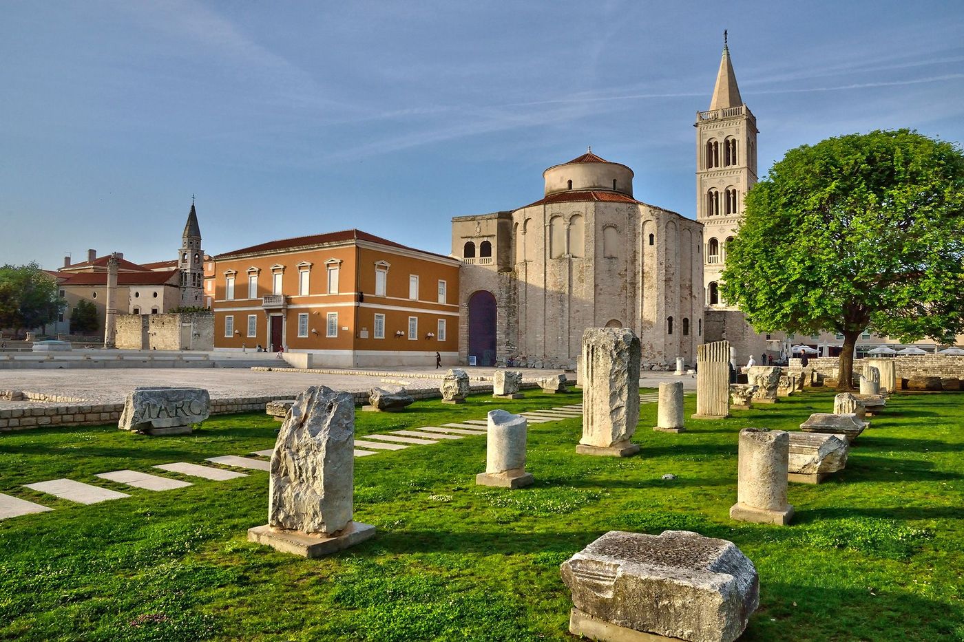 Zadar Forum romain et église Saint-Donat