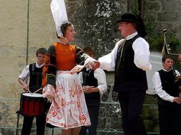 France Bretagne Finistère Fête des brodeuses