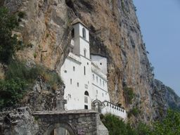 Monastère d'Ostrog
