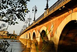 Pont de Pierre