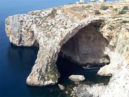 Blue Grotto (Grotte Bleue)