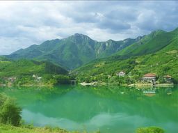 Jablanicko Jezero (Lac de Jablanica)