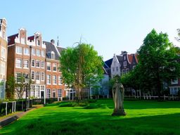Het Begijnhof (Béguinage)