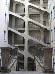 Cour des Voraces